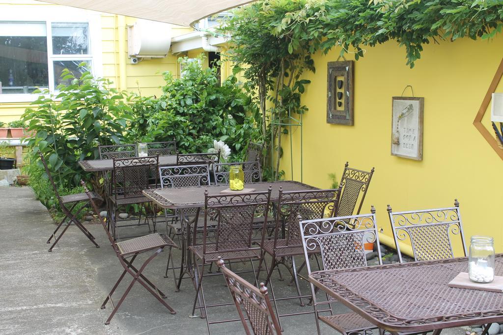 Stony River Hotel Okato ภายนอก รูปภาพ