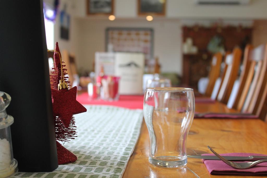 Stony River Hotel Okato ภายนอก รูปภาพ
