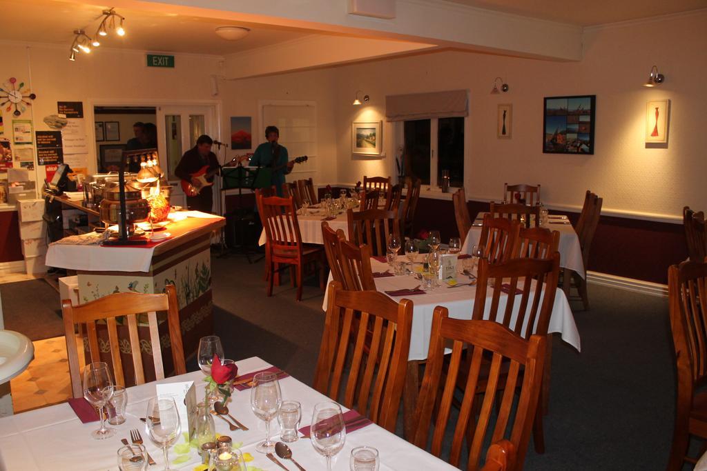 Stony River Hotel Okato ภายนอก รูปภาพ