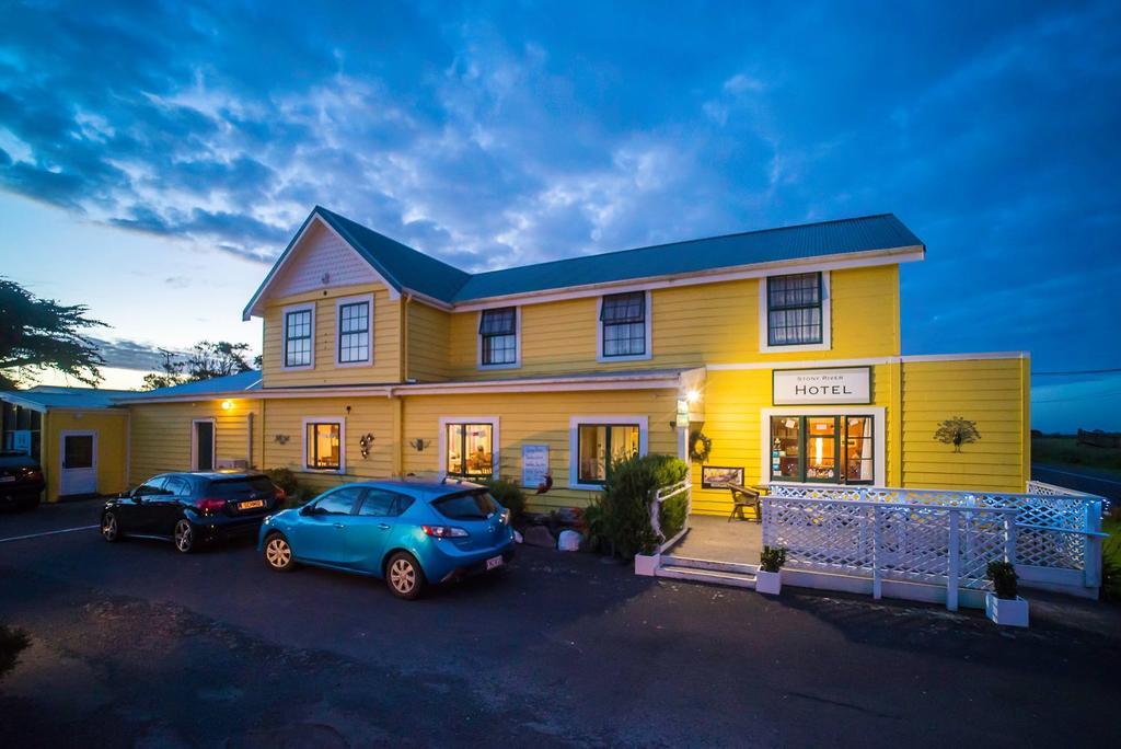 Stony River Hotel Okato ภายนอก รูปภาพ