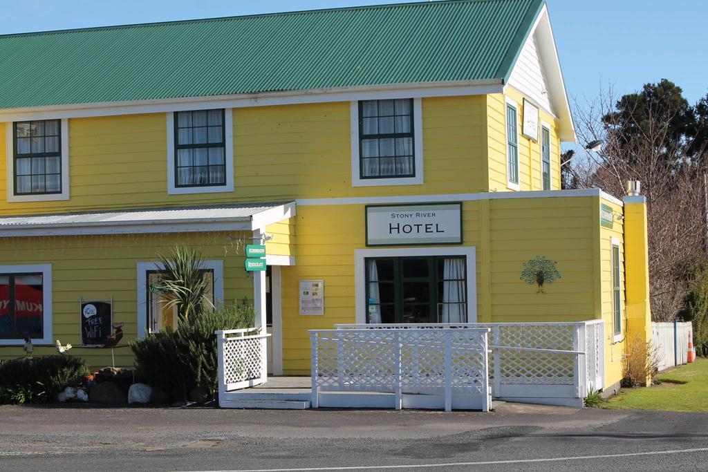 Stony River Hotel Okato ภายนอก รูปภาพ