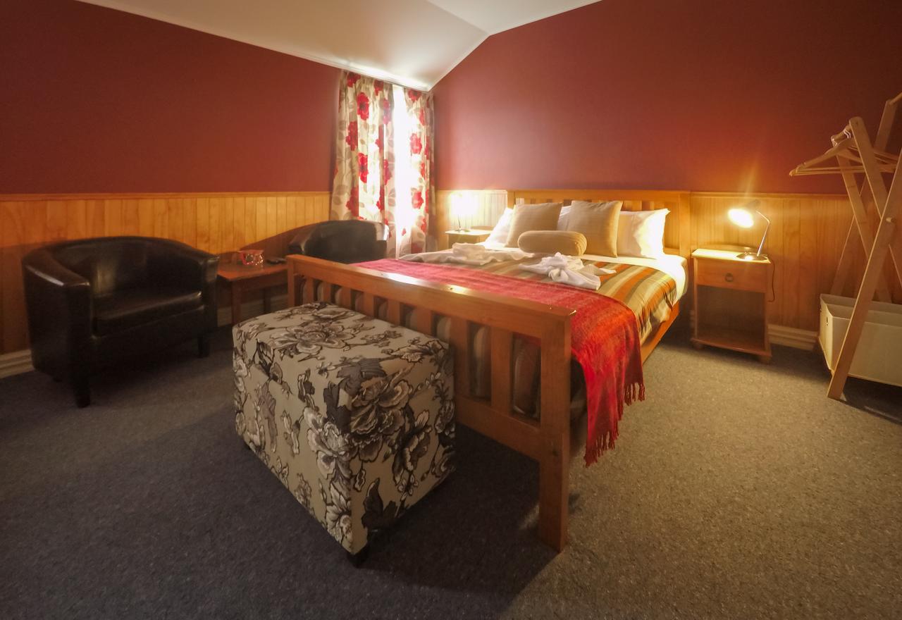 Stony River Hotel Okato ภายนอก รูปภาพ