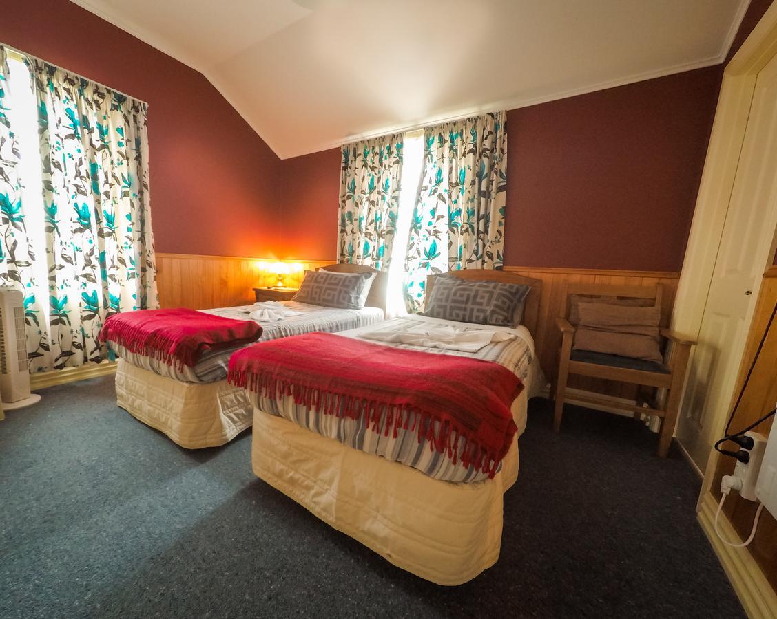 Stony River Hotel Okato ภายนอก รูปภาพ